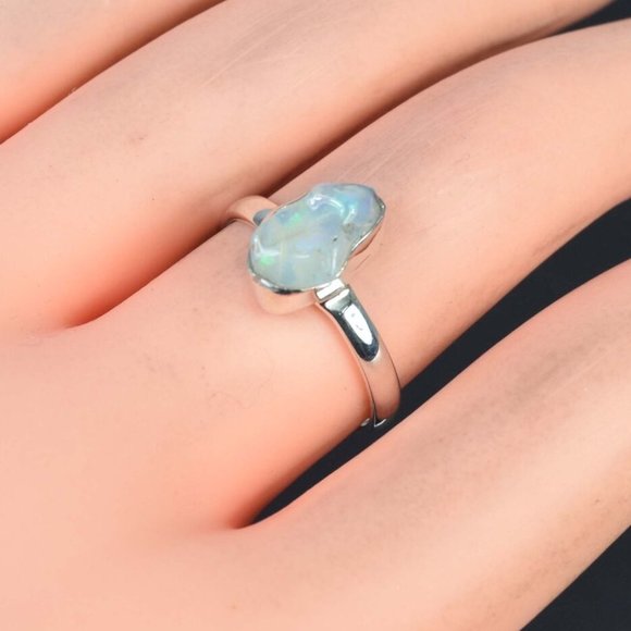 Natural Ethiopian Opal Set in 925 Solid Sterling Silver Ring - Picture 9 of 12
